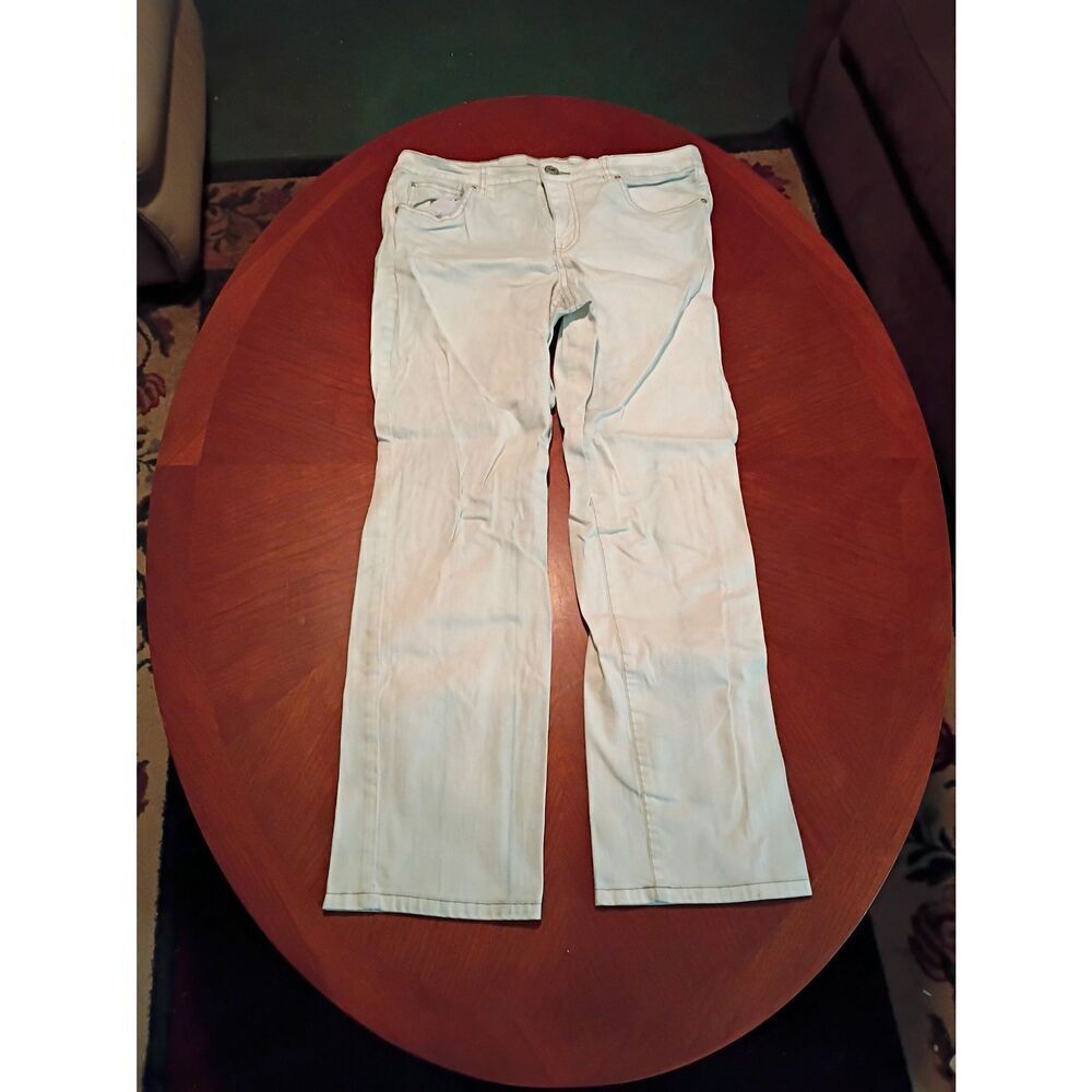 Bandolino Denim Jeans - Size: 12    (1080)